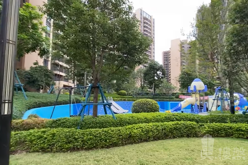中山龙光玖誉山，首期5万(减)，现楼发售，香港银行按揭，最新价单，中港专车免费上门接载睇楼