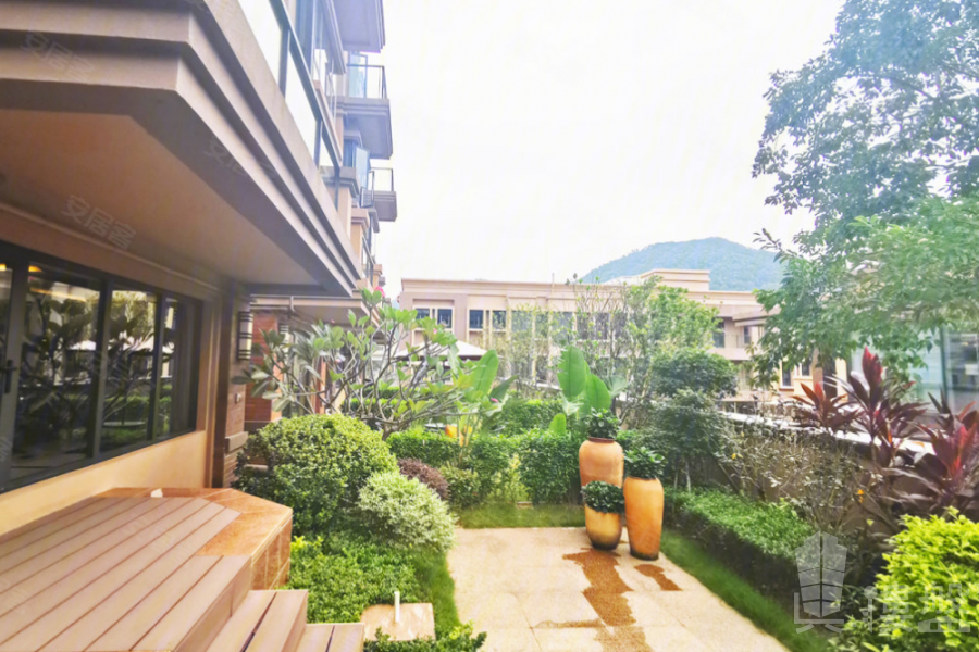 中山泷珀花园，现楼+独立别墅|送双车位，香港银行按揭，最新价单
