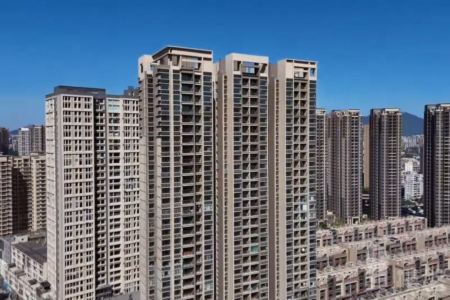 惠州泷珀花园，香港李嘉诚卖大包，首期5万(减)，香港高铁60分钟直达，香港银行按揭，最新价单