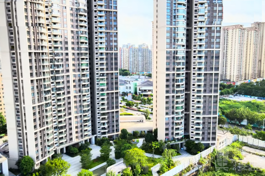 中山骏珑汇景湾, 首期5万(减)，深中通道30分钟到深圳 ，香港银行按揭，最新价单
