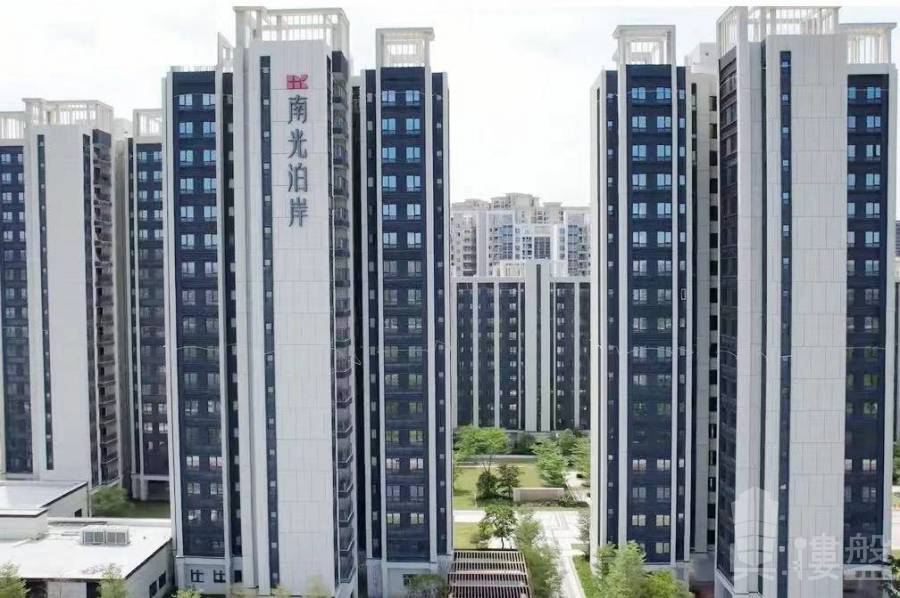珠海南光泊岸花园，首期5万(减)，38分钟直到香港关口，香港银行按揭，最新价单