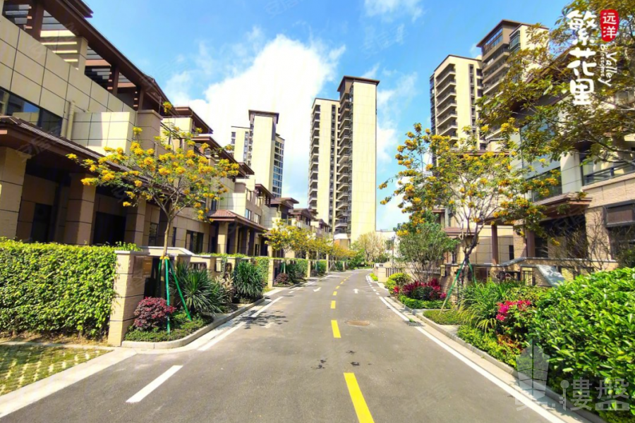 中山遠洋繁花里别墅，0首期 ，屋苑巴士直通香港往返，香港銀行按揭，深中通道30分鐘到深圳，最新價單，中港專車免費上門接載睇樓